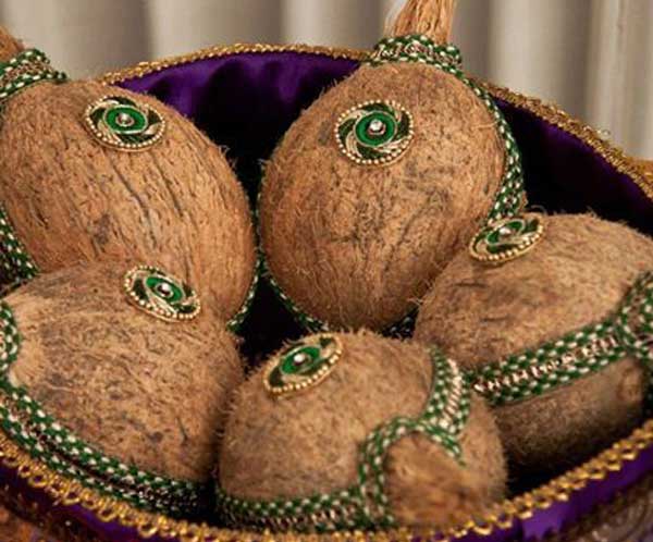 تزیین نارگیل شب یلدا + شبی رویایی با تزیینات عالی نارگیل و منحصر به فرد