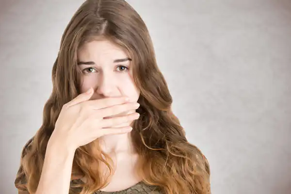 تعبیر خواب بوی بد جسد + برای زن متاهل و باردار و دختر مجرد