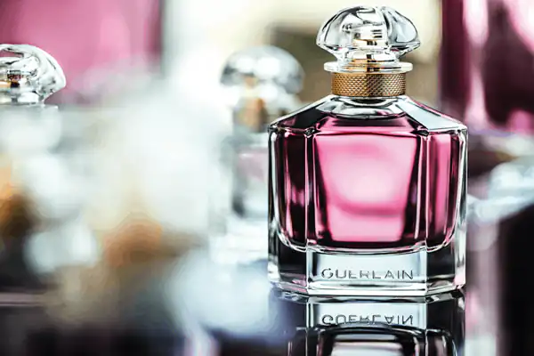 تعبیر خواب عطر برای دختر مجرد + برای زن متاهل و باردار و دختر مجرد