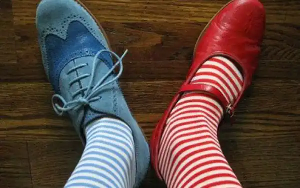 تعبیر خواب کفش لنگه به لنگه + برای زن متاهل و باردار و دختر مجرد