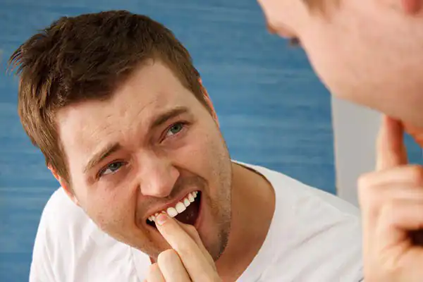 تعبیر خواب افتادن دندان ها + برای زن متاهل و باردار و دختر مجرد