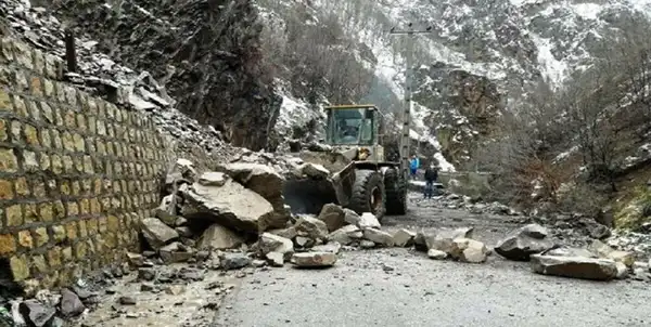تعبیر خواب باران سنگ + برای زن متاهل و باردار و دختر مجرد