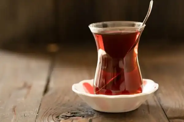تعبیر خواب چای شیرین + برای زن متاهل و باردار و دختر مجرد