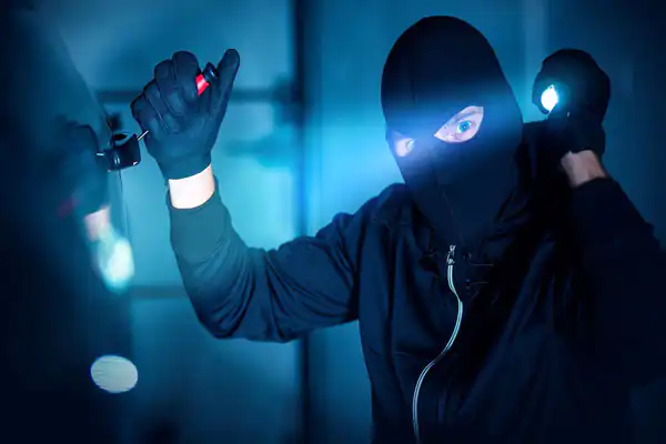 تعبیر خواب دزد امام صادق + برای زن متاهل و باردار و دختر مجرد