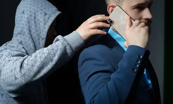 تعبیر خواب دزدیدن گوشی همراه + برای زن متاهل و باردار و دختر مجرد