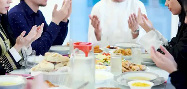 تعبیر خواب خوردن دعا + برای زن متاهل و باردار و دختر مجرد