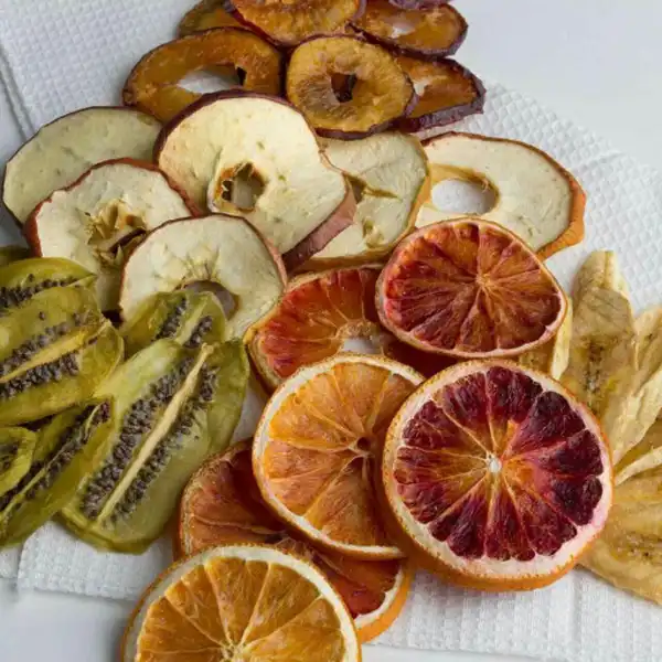 تعبیر خواب میوه خشک + برای زن متاهل و باردار و دختر مجرد