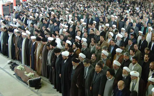 تعبیر خواب نماز میت + برای زن متاهل و باردار و دختر مجرد