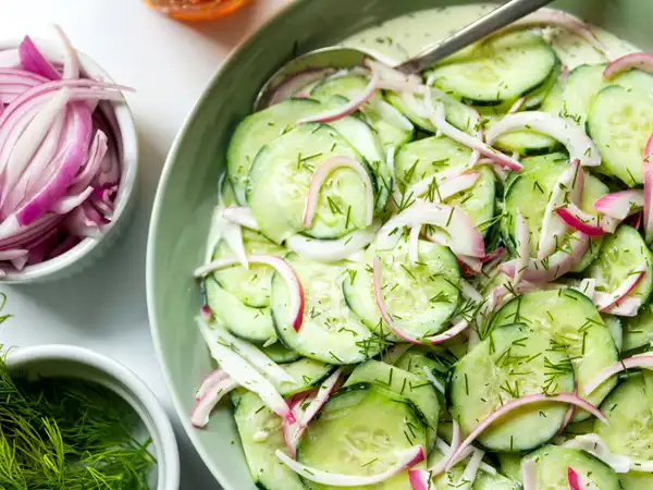 تعبیر خواب پیاز و خیار + برای زن متاهل و باردار و دختر مجرد