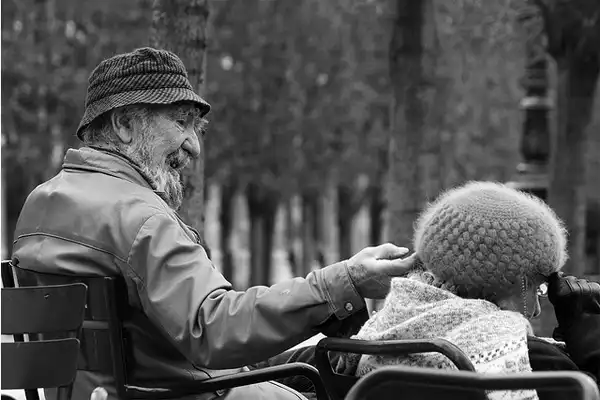 تعبیر خواب پیر شدن شوهر + برای زن متاهل و باردار و دختر مجرد