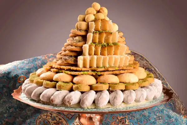تعبیر خواب شیرینی دادن + برای زن متاهل و باردار و دختر مجرد