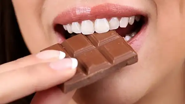 تعبیر خواب شکلات خوردن + برای زن متاهل و باردار و دختر مجرد