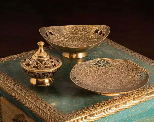 تعبیر خواب ظرف هدیه گرفتن + برای زن متاهل و باردار و دختر مجرد