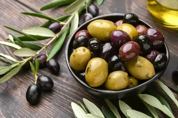 تعبیر خواب زیتون برای زن باردار + برای زن متاهل و باردار و دختر مجرد