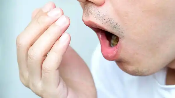 تعبیر خواب آروغ برای زن متاهل و باردار و دختر مجرد