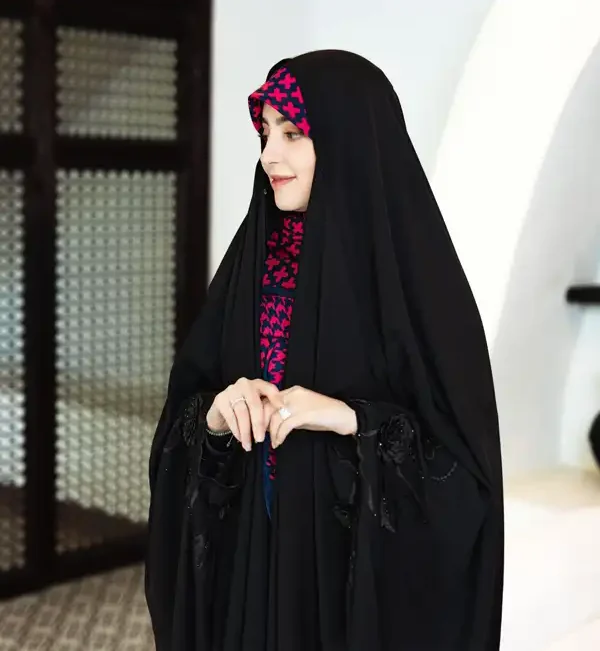 تعبیر خواب چادر مشکی گم شده + برای زن متاهل و باردار و دختر مجرد