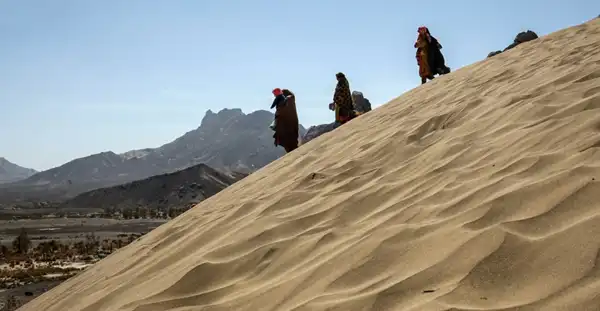 تعبیر خواب کوه شنی + برای زن متاهل و باردار و دختر مجرد