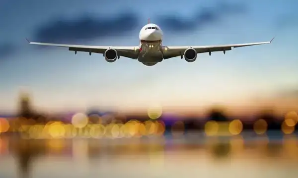 تعبیر خواب پرواز با هواپیما + برای زن متاهل و باردار و دختر مجرد