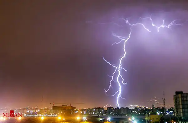 تعبیر خواب رعد و برق در آسمان + برای زن متاهل و باردار و دختر مجرد