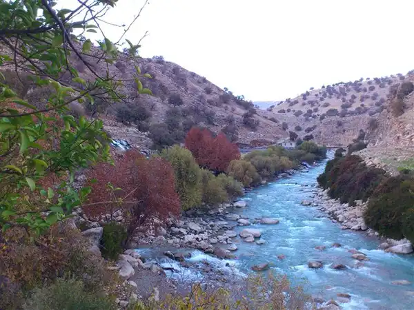 تعبیر خواب رودخانه خروشان زلال + برای زن متاهل و باردار و دختر مجرد
