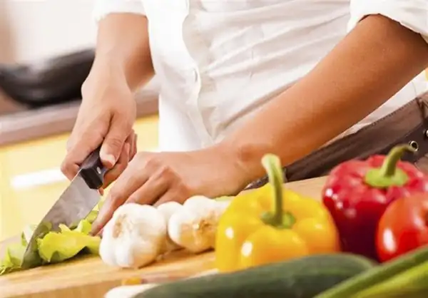 تعبیر خواب آشپزی در قبرستان + برای زن متاهل و باردار و دختر مجرد