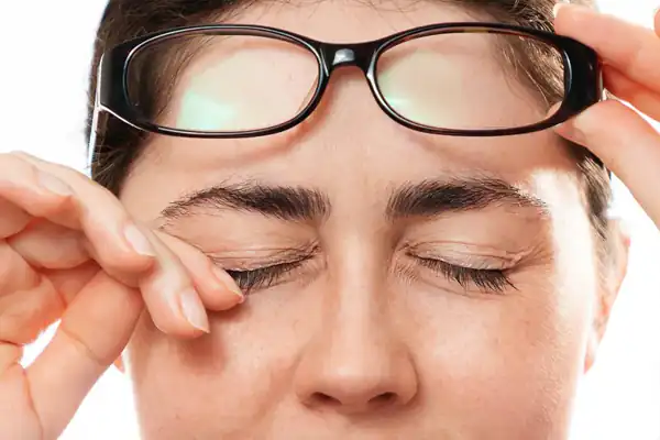 تعبیر خواب چشم درد + برای زن متاهل و باردار و دختر مجرد