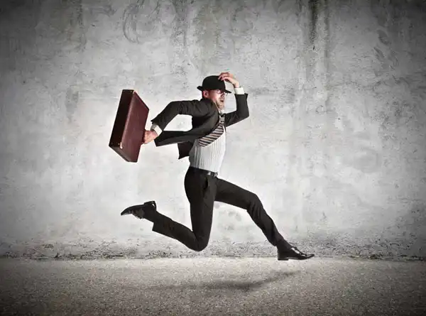تعبیر خواب فرار از قبرستان + برای زن متاهل و باردار و دختر مجرد