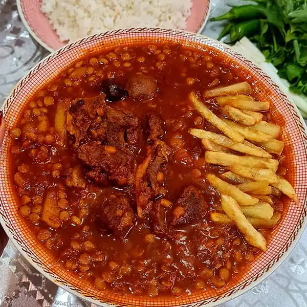 تعبیر خواب پختن خورشت + برای زن متاهل و باردار و دختر مجرد