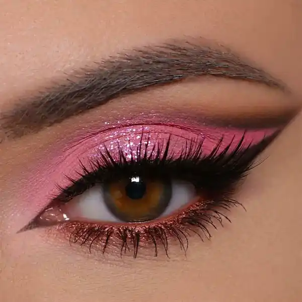سایه چشم زیبا و خاص + با این مدل های جذاب شیک تر بنظر میرسید
