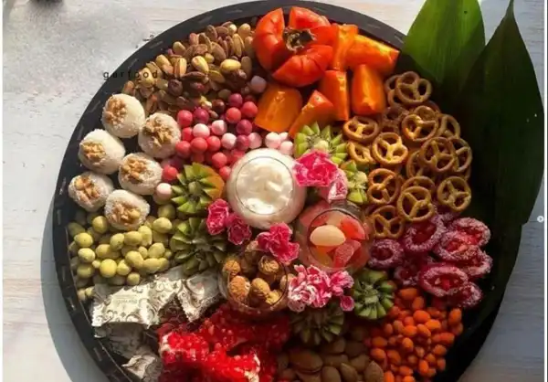 چند مدل سینی مزه + استفاده از تنقلات متنوع برای سینی مزه مناسب دورهمی ها