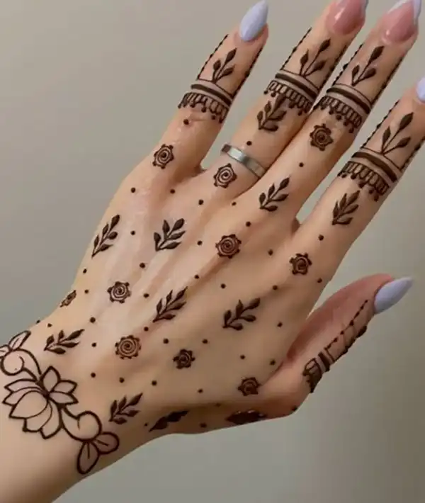 مدل حنا ساده و شیک + جدیدترین و دیدنی ترین طرح های حنا 